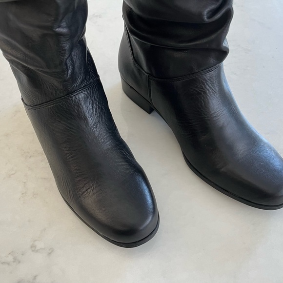 New Leather St. John Slouch Black Boots - Picture 3 of 7